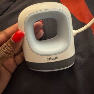 Cricut easy mini press , only used once